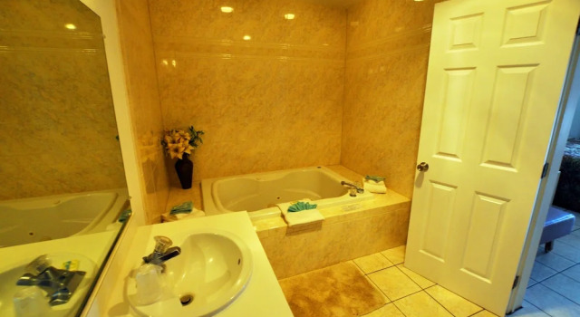 Номер Superior с балконом Riviera Resort & Suites
