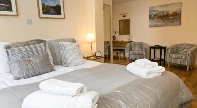 Номер Standard The Manor Hotel
