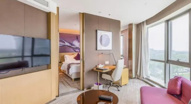 Люкс Novotel Zhengzhou Airport
