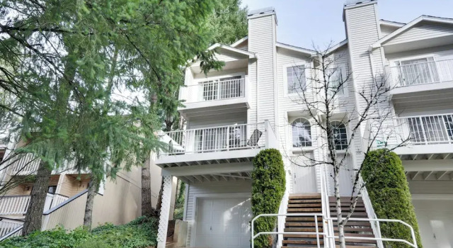 Lake Oswego Home w/ Deck 9 Mi to Downtown Portland, Prenota Hotel Portland Willamette Valley