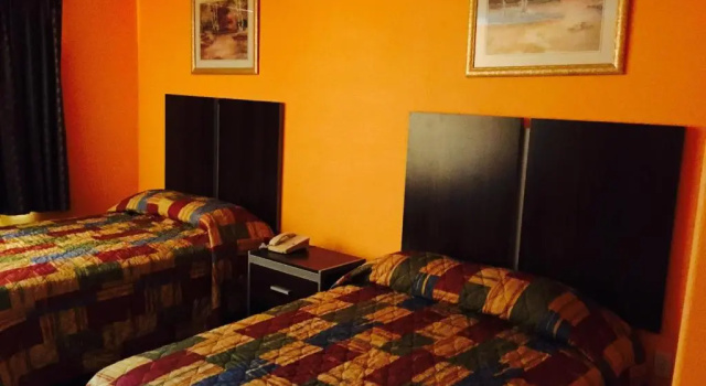 Четырёхместный номер Standard Scottish Inn & Suites Hobby Airport