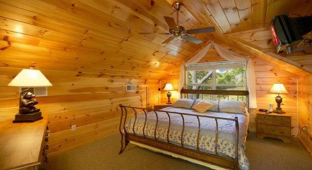 A Slice of Heaven 2 Br cabin by RedAwning