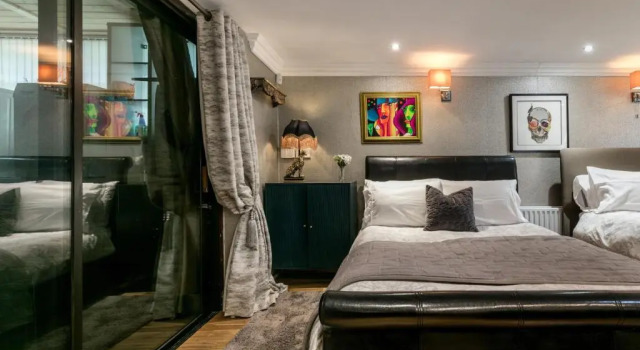 Коттедж с 4 комнатами The Cool Belfast Home