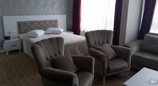 Cihan Hotel, Varaa Hotelli Hopa Turkin Mustamerenalue