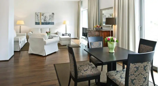 Hotelappartements Privatklinik Maria Hilf, Забронировать Апартаменты/квартира Отели Вертер-Зе с парковкой, Парковка