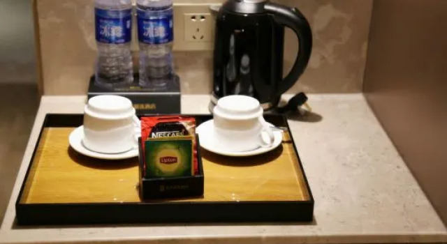 Люкс Homeinn Plus Hotel (Beijing Songjiazhuang Subway Station)