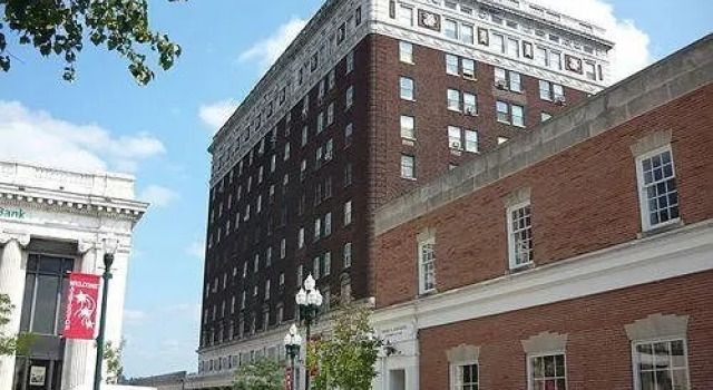 The George Washington Hotel, Buchen Sie Hotel Washington Pennsylvania