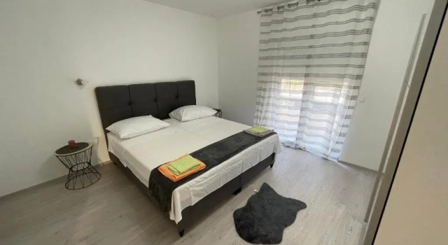 Ivo&Lenda2, Prenota Appartamento Hotel a Croatian Islands con parcheggio, Parcheggio