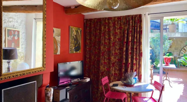 La Maison dans les remparts, Book Hotel Hotels in Aigues-Mortes with a Pool, Swimming Pool