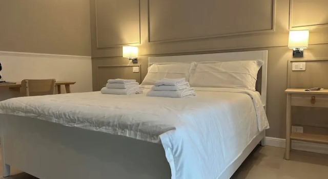 Terrazza Carbonara B&B, Забронировать Отель «постель и завтрак» Отели Неаполя с завтраком, рядом с Кафедральный собор Неаполя, Завтраки