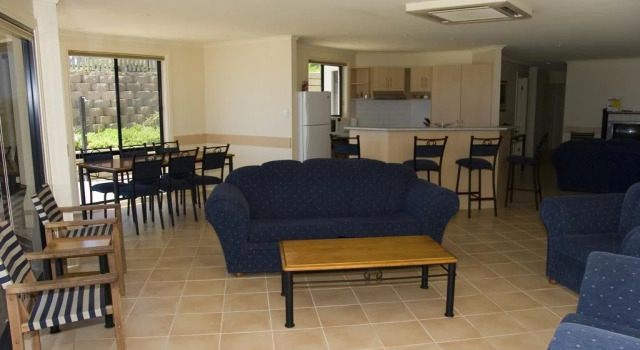 Cliff House Beachfront Villas, Book Hotel Moonta Yorke Peninsula