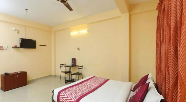 Maxiprime Hotel Manapakkam, Забронировать Отель Отели штата Тамилнада с парковкой, Парковка