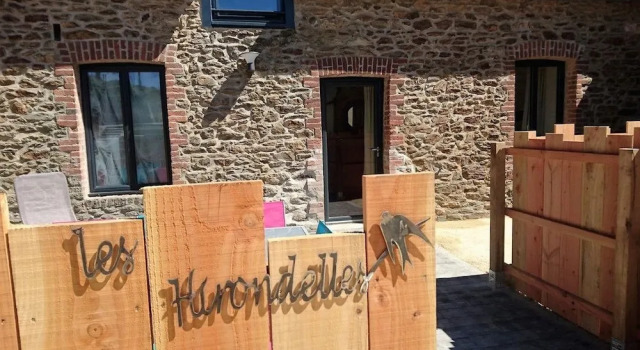 Les Hirondelles, Rezerwuj Hotel  