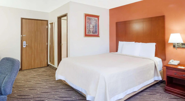 Двухместный номер Standard Days Inn by Wyndham Dyersburg