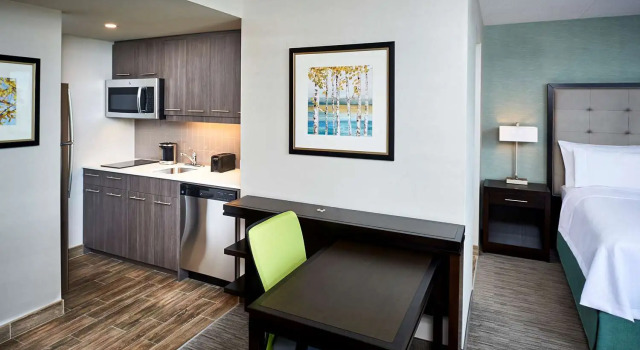 Люкс с видом на озеро Homewood Suites By Hilton North Bay