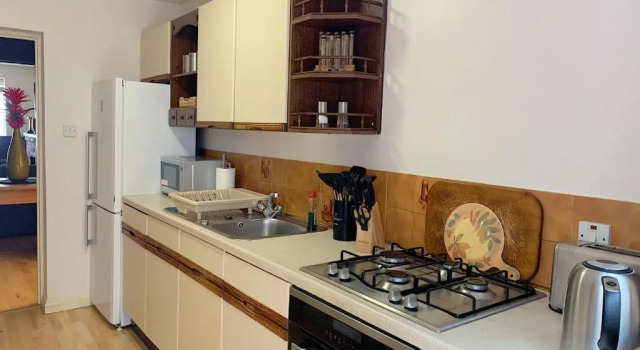 Коттедж Cosy Central Windsor House Sleeps 4