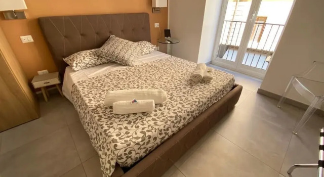 Capo Suite Palermo Luxury Rooms, Забронировать Отель «постель и завтрак» Отели Палермо с завтраком, рядом с Кафедральный собор, Завтраки