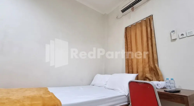 De Peppzzz near UGM Yogyakarta RedPartner, Book Hotel Sleman Yogyakarta Province