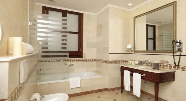Четырёхместный номер Standard с 2 комнатами с видом на город Le Patio Boutique Hotel