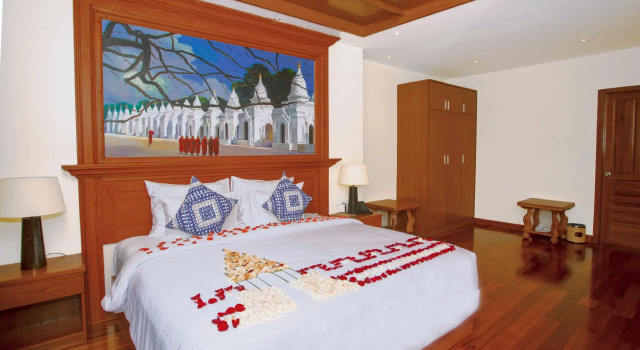 Sunset Palace View Suites, Rezervați Hotel Mandalay Myanmar, aproape de Shwenandaw Monastery