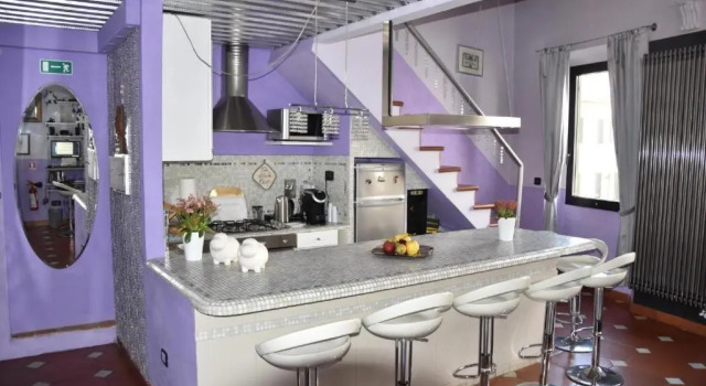 Апартаменты The Black Sheep B&B