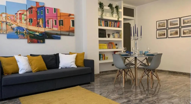 Holidays Apartment Toti to fulfill your wishes, Забронировать Апартаменты/квартира Отели Местре с парковкой, Парковка