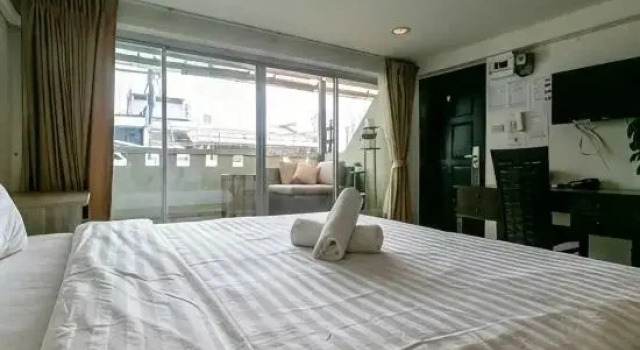 Двухместный люкс с балконом Narastay @ Phrom Phong
