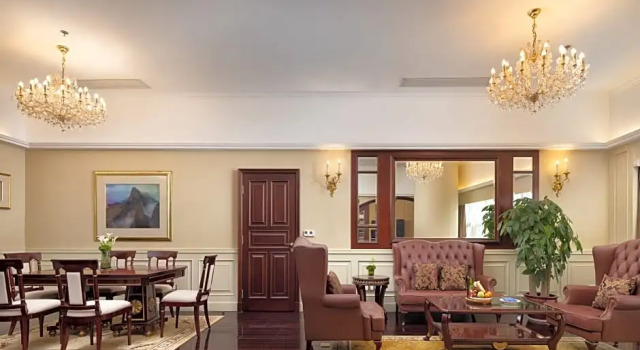 Люкс с 2 комнатами Crowne Plaza Hotel & Suites Landmark Shenzhen by IHG