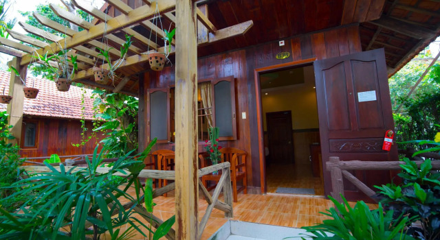 Бунгало с видом на сад Kim Hoa Resort