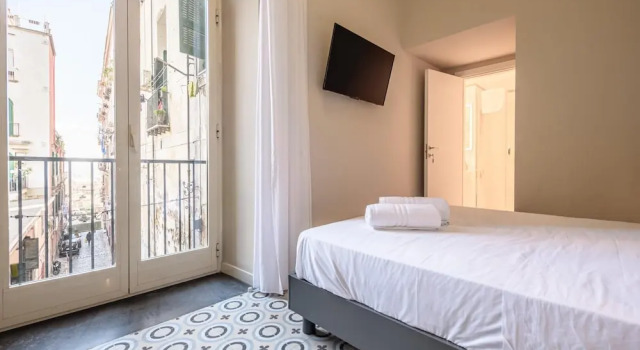 Maria Theresa Rooms & Garden, Buchen Sie Ferienwohnung Neapel Kampanien