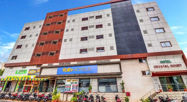 FabHotel Crystal Court Inn