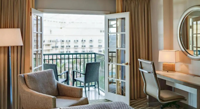 Номер Standard Gaylord Palms Resort & Convention Center