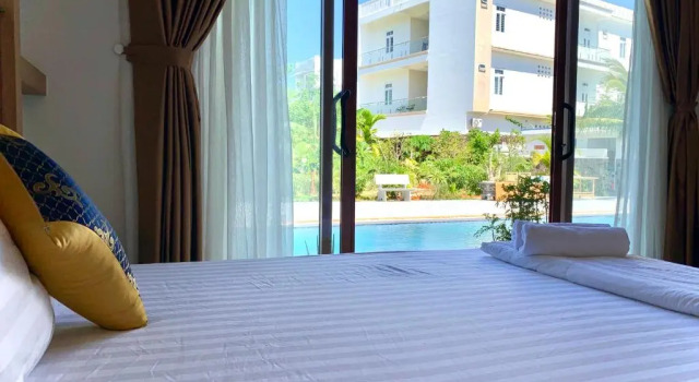 Семейный номер Standard с видом на озеро Gia An Hung Guest House