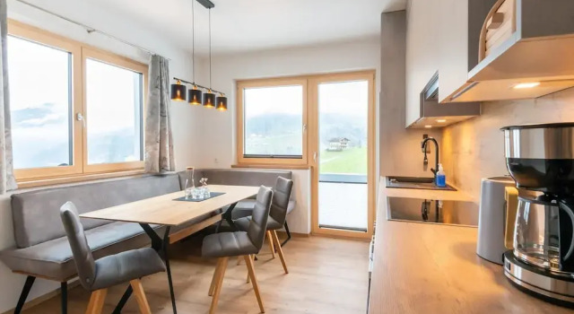 Апартаменты Congenial Apartment in Hainzenberg With Terrace