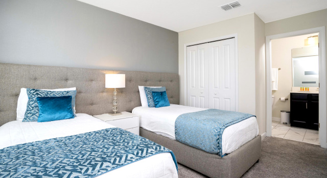 Luxurious Single Family Home w Pool Close to Disney 1568M, Book Hotel Hoteller i Four Corners med pool, Swimmingpool