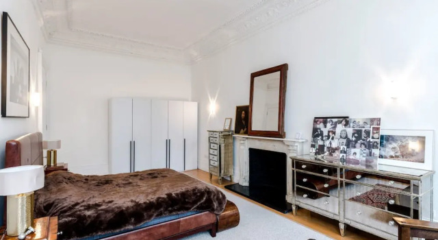The Spacious Cleveland Square Apartment