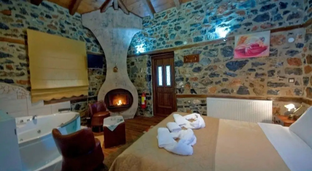 Двухместный номер Deluxe с видом на горы Guesthouse Elati - Pella