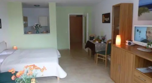 Appartementhaus Cubanzestraße, Забронировать Апартаменты/квартира Отели Кюлунгсборн с парковкой, рядом с Pier, Парковка