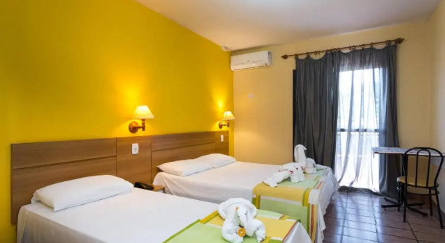 Трёхместный люкс Hotel Ponta das Toninhas