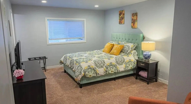 PNW Retreat Great Location in South Seattle, Забронировать Отель Сиэтл штат Вашингтон