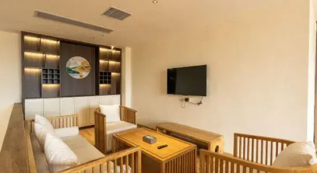 Семейный люкс Deluxe с видом на реку Huashan Hot Spring International Hotel