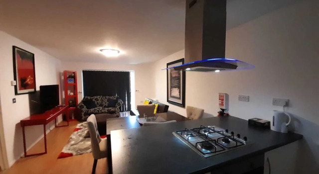 Impeccable 2-bed Apartment in London, Varaa Huoneisto Asunnot kohteessa Merseyside, Huoneisto