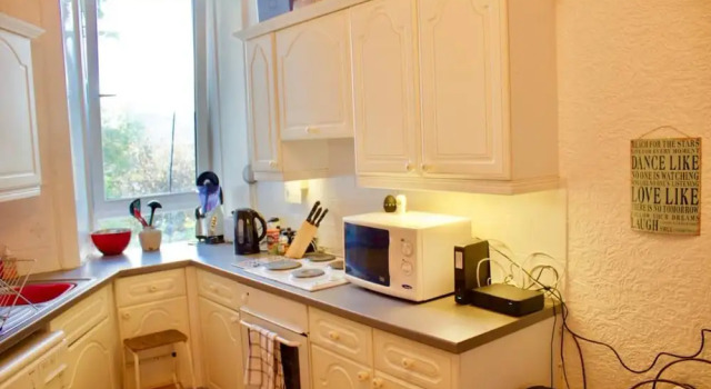 1 Bedroom Apartment Near Leith Walk, Забронировать Апартаменты/квартира Апартаменты Эдинбурга, рядом с The City of Edinburgh Council, Апартаменты/квартира