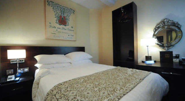 The Bull Hotel, Забронировать Отель Отели Бакингемшир с парковкой, Парковка