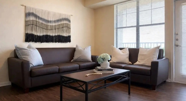Apex Executive Apartments - 820 Benge Dr TX, Забронировать Апартаменты/квартира Арлингтон Dallas - Fort Worth Metropolitan Area, рядом с Maverick Stadium - University of Texas Arlington
