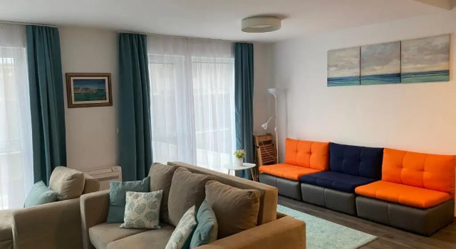 Апартаменты с видом на озеро Lela Garden Residence