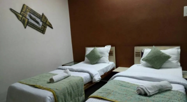 OYO 7439 Hotel Gayatri Inn Annex, Забронировать Отель Отели штата Махараштры с завтраком, Завтраки
