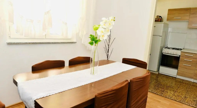 Apartment Niksa, Varaa Huoneisto Novigrad Kroatia