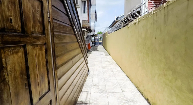 Liam's Guesthouse On The Avenue Port of Spain, Забронировать Гостевой дом Гостевые дома Порт-оф-Спейн, Гостевой дом