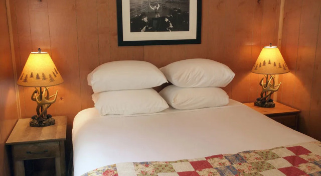 BlissWood B&B Ranch, Rezerwuj Bed and Breakfast Eagle Lake Teksas